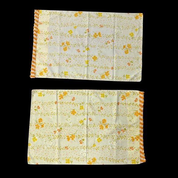 Vintage Floral Pillowcases Yellow Orange Crochet Lace Trim 1970s Standard Flower - Picture 3 of 8